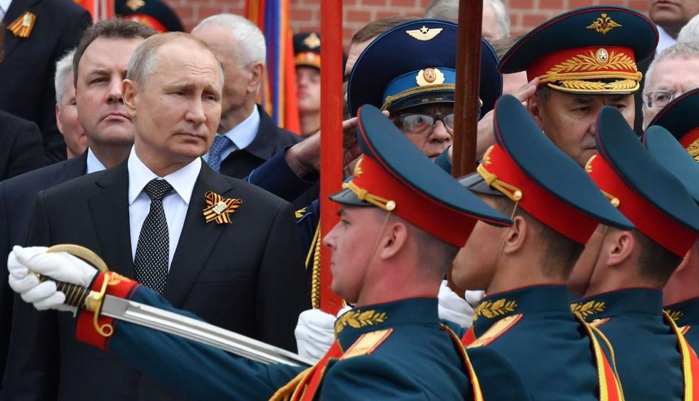 Putin exhibe su poderosa fuerza militar en el Día de la Victoria en Moscú. (Foto: AFP)