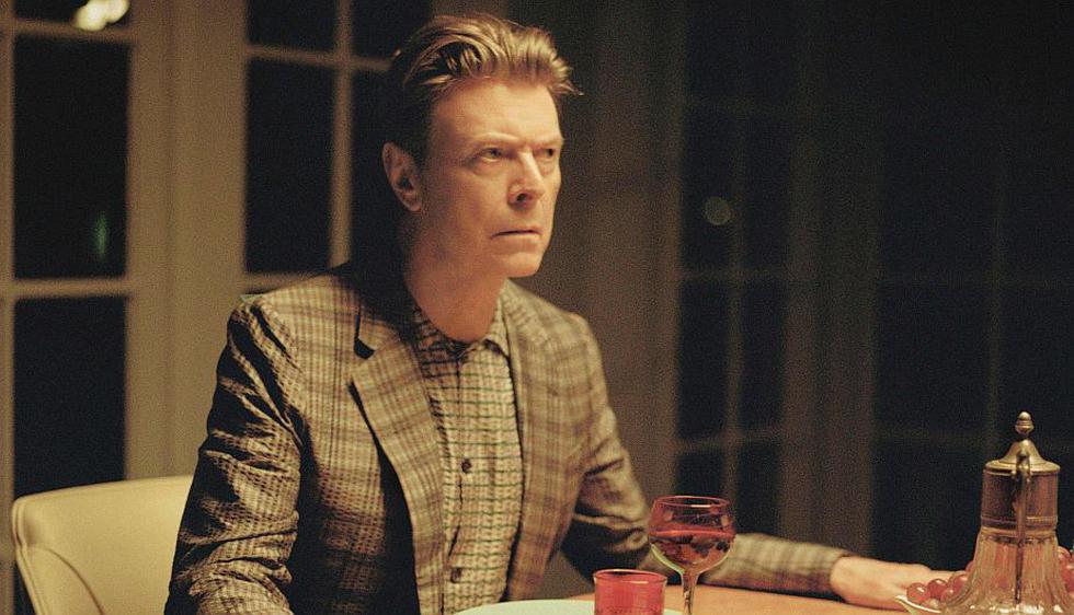Murió la leyenda del rock David Bowie a los 69 años. Aquí en un momento del video The Stars (Are Out Tonight).  (AFP)