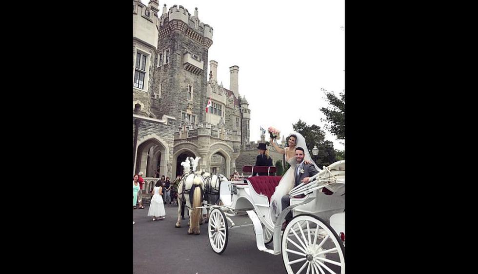 Sully Sáenz se casó con Evan Piccolotto en el castillo Casa Loma, en Toronto, Canadá. (Instagram Sully Sáenz)