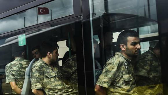 Militares turcos optan por el suicidio tras el fallido golpe de Estado (EFE)