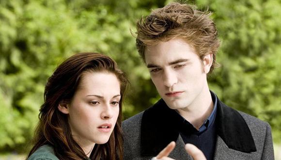 La historia de amor entre el vampiro Edward Cullen y la mortal Bella Swan, interpretados por Robert Pattinson y Kristen Stweart, se convirtió en un éxito de taquilla (Foto: Summit Entertainment)