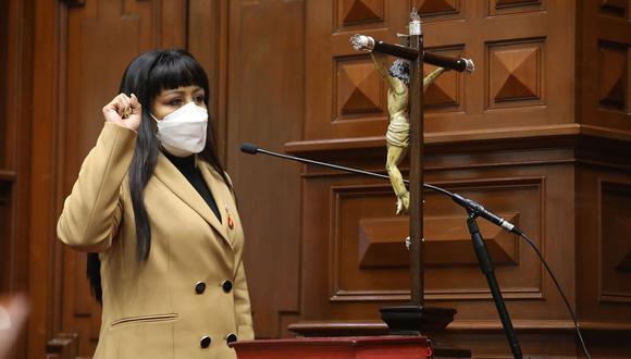 Elizabeth Medina, de Perú Libre, pidió investigar denuncia contra Guido Bellido. (Foto: Congreso)