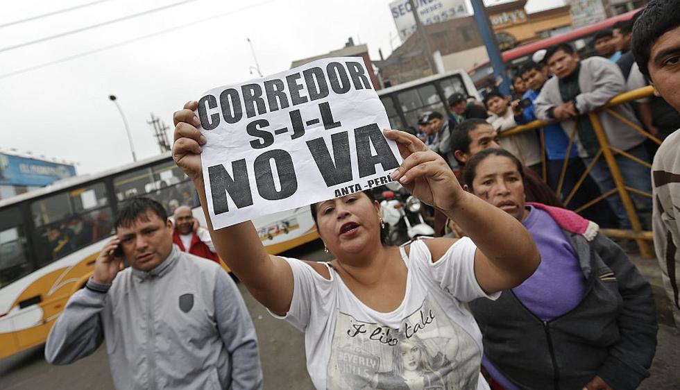 Corredor San Juan de Lurigancho: Transportistas protestaron contra inicio de operaciones de eje vial. (Anthony Niño de Guzmán)