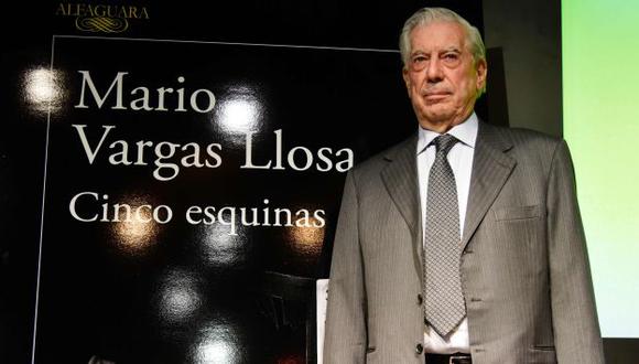 Mario Vargas Llosa presentó ‘Cinco esquinas’ en marzo de este año. (AFP)