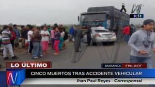 Al menos 5 muertos por choque de auto con camión en Barranca [Video]