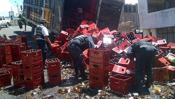 Camión repleto de cajas de cervezas se volcó en la Carretera Central, en Junín. (USI/Referencial)