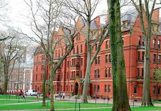 Harvard se une a otras universidades y pide a sus estudiantes que no vayan al campus debido al coronavirus