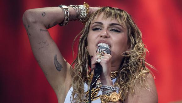 Miley Cyrus lanzó su esperado álbum “Plastic Hearts”. (Foto: Oli SCARFF / AFP)