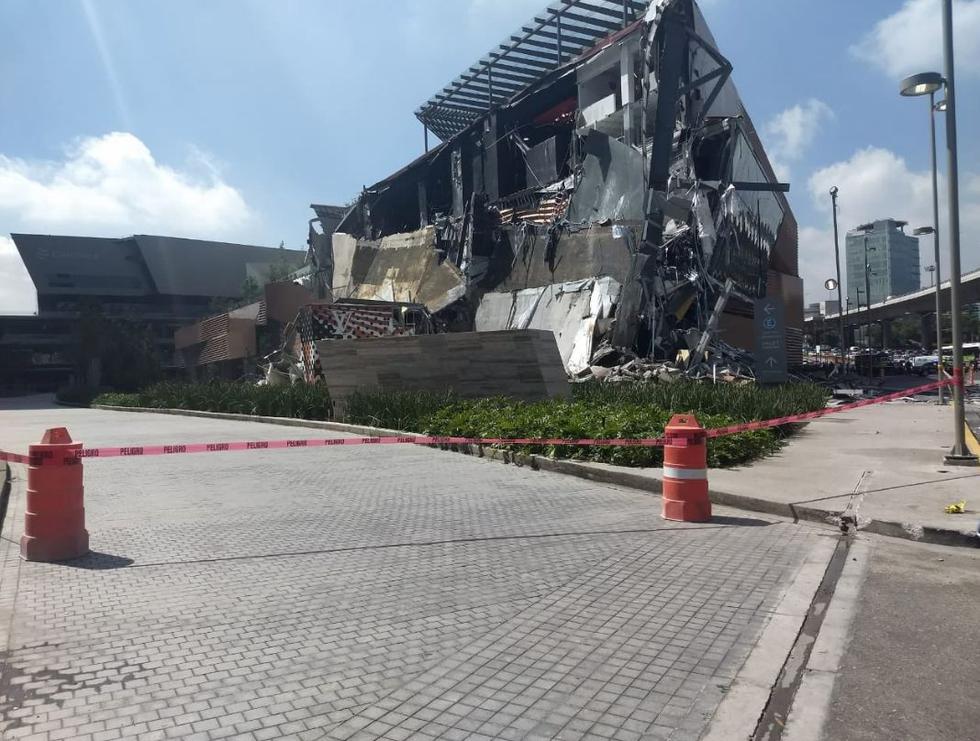 ¡Alarmante! Centro comercial, recientemente inaugurado, se derrumba en México. (@MANOLOHDZ)