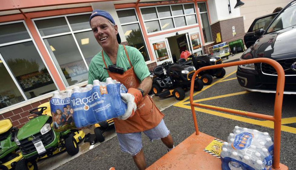 El este de Estados Unidos se prepara para el impacto del huracán "mayor" Florence, que amenaza con inundaciones catastróficas en áreas ya afectadas por fuertes lluvias. (Foto: AP)
