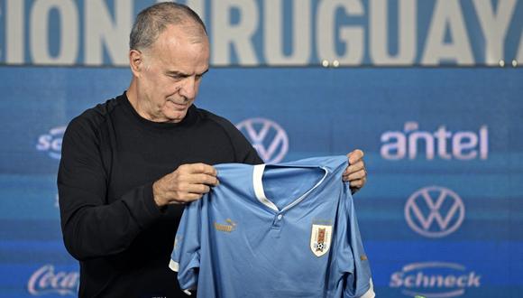 Marcelo Bielsa, técnico de la Selección de Uruguay (Foto: AFP).
