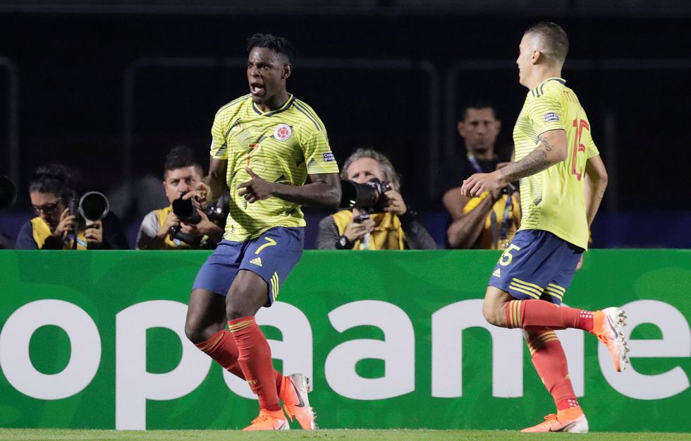 Duván Zapata anotó a los 86 minutos el único gol de Colombia ante Qatar. (Foto: Reuters)