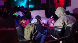 Intervienen a 25 ciudadanos extranjeros bebiendo licor y bailando en fiesta COVID en Lambayeque 