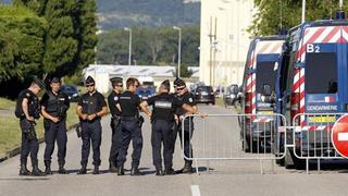 Francia: Cuatro muertos y tres heridos dejó un tiroteo en el norte del país