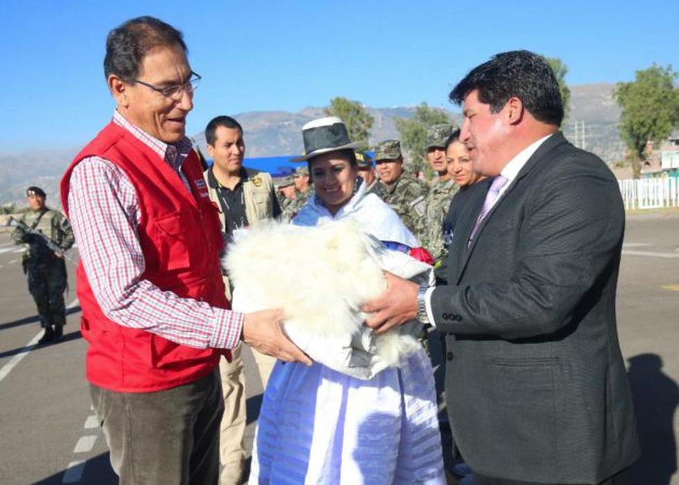 Martín Vizcarra visitó hoy Ayacucho y lanzó jornada contra la anemia.