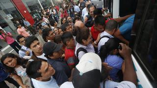 Paro de transportistas: Gran cantidad de pasajeros en paraderos y buses de Lima y Callao [VIDEO]
