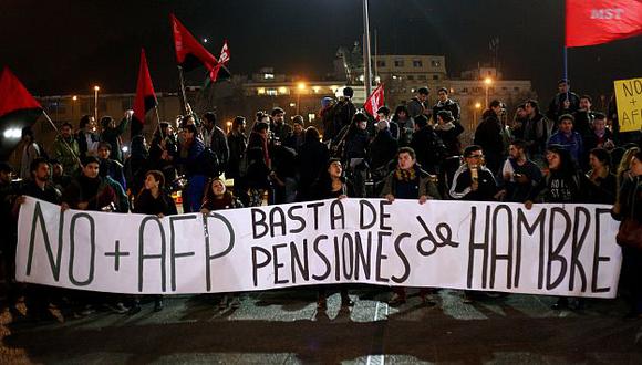 LA CALLE ESTÁ CALIENTE. En Chile ya son varias las protestas y se ha creado el movimiento NO AFP. (EFE)