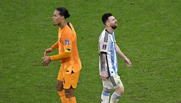Virgil van Dijk falló el primer penal de Países Bajos en la definición ante Argentina. (Foto: AFP)