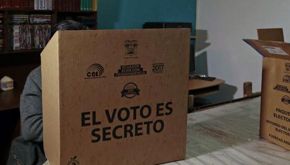Los ecuatorianos podrán votar hasta las 17:00 horas, luego deberán esperar los resultados de la jornada electoral. (Foto: Juan Cevallos / AFP)