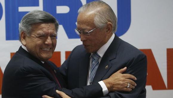 César Acuña: Partido de Humberto Lay minimizó las denuncias contra candidato presidencial. (Perú21)