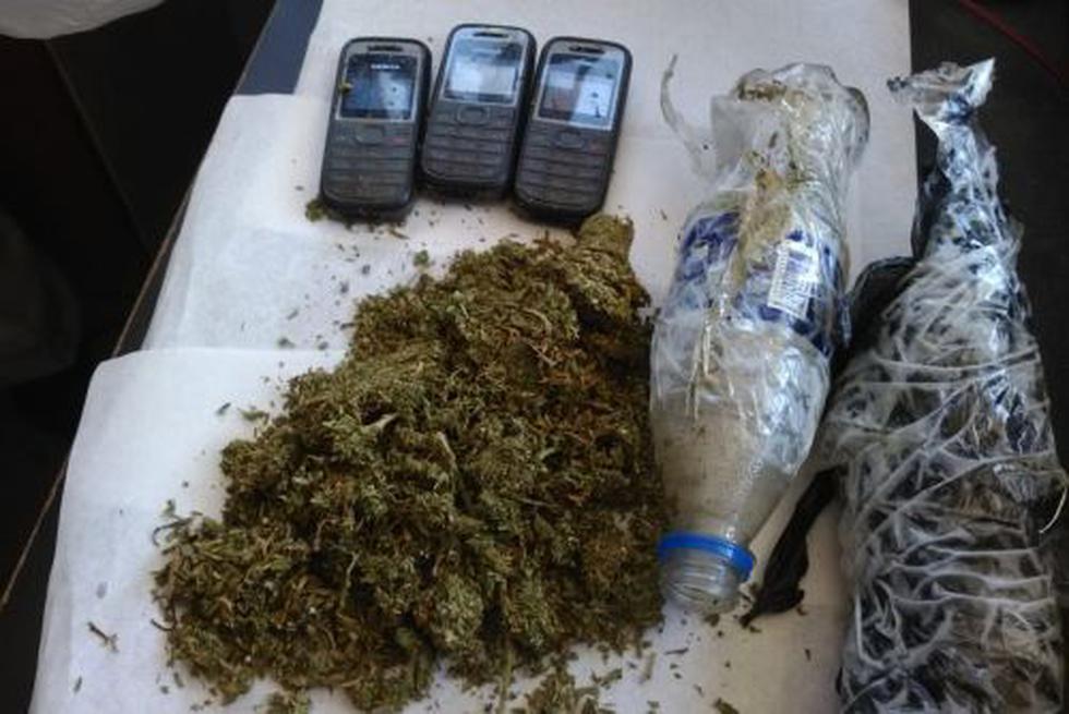Celulares, baterías, cargadores y hasta marihuana: todo lo que encontraron en el Penal de Cajamarca (INPE)