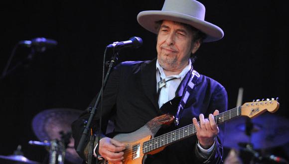 Pitzer subrayó que Dylan nunca ha ocultado que adapta pasajes musicales y líricos de otros artistas para sus canciones.