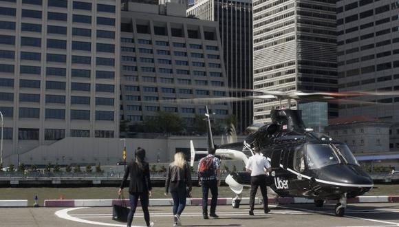 Un Uber Copter en un helipuerto en Nueva York. El Ubercóptero transportará pasajeros entre el aeropuerto JFK de Nueva York y el bajo Manhattan. (Foto: AFP)