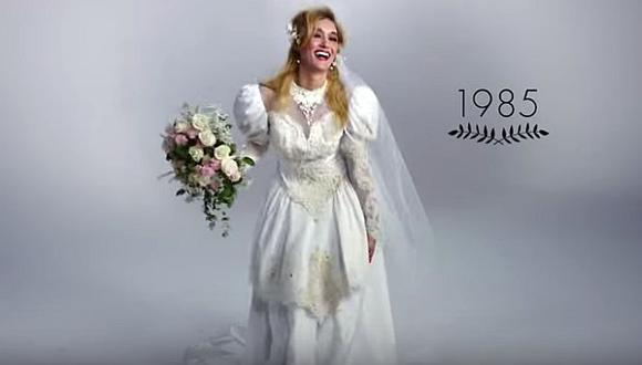 Así evolucionaron los vestidos de novia en 100 años. (YouTube)