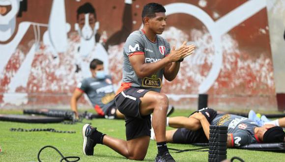 Edison Flores marcó el gol de la victoria para la selección peruana. (Foto: GEC)