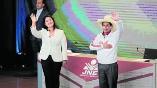 [Opinón] Andrés Calderón: “Es más peligrosa una candidatura de Pedro Castillo”