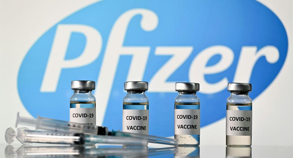 Imagen referencial. Perú recibirá este miércoles 500.000 dosis de la vacuna de Pfizer contra el COVID-19. (AFP).