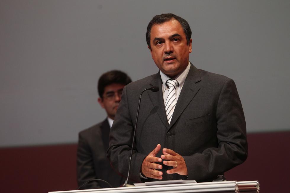 Carlos Augusto Oliva Neyra fue ex viceministro de Hacienda del Ministro de Economía y Finanzas entre los años 2011 al 2015. (USI)