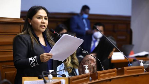Permanente verá hoy denuncia contra Heidy Juárez por ‘mochasueldos’. (Foto: Congreso)