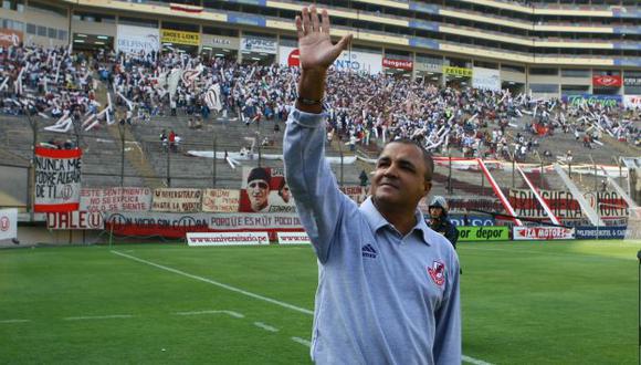 ‘Rafo’ Castillo sería el elegido para dirigir a Alianza Lima en el 2016. (USI)