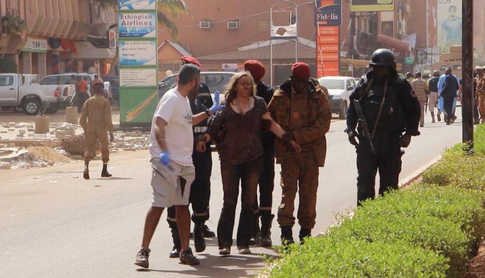 Burkina Faso: Al menos 26 muertos en toma de rehenes en hotel y café de Uagadugú. (EFE)