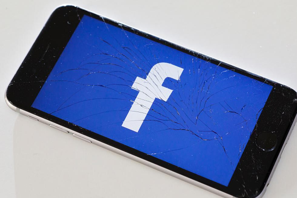 Facebook ha generado una nueva polémica. La red social más popular del mundo envió a algunos de sus usuarios una insólita encuesta preguntando sobre el acoso sexual. (Getty)