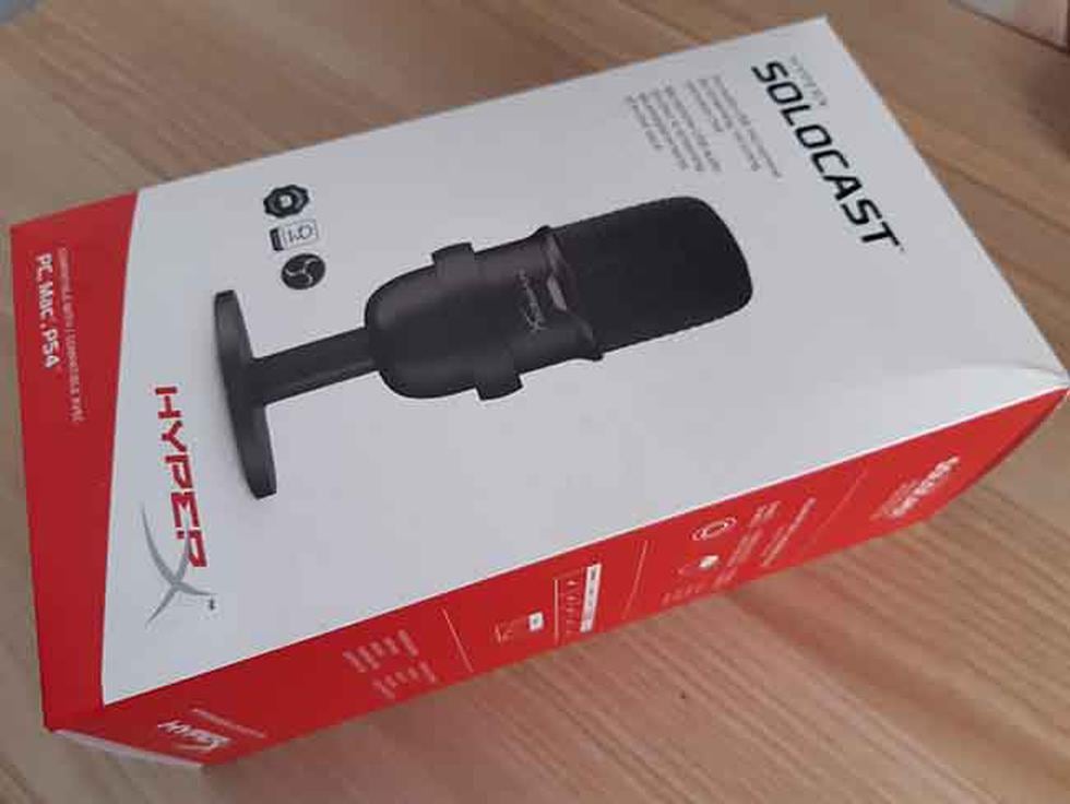 El micrófono de HyperX es práctico y de fácil uso.