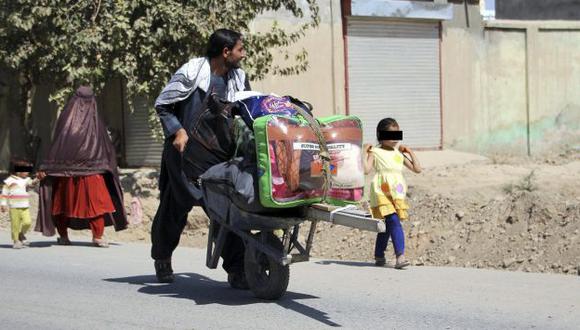 En la ciudad afgana de Kunduz se han desplazado cerca de 10, 000 personas. (EFE)