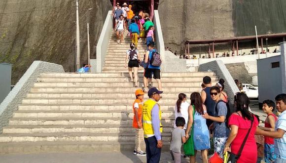 La Municipalidad de Lima desplegó personal en los puentes de la Costa Verde para evitar aglomeraciones. (Difusión)