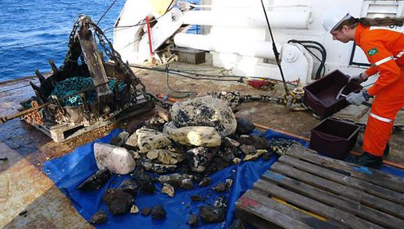 EXPEDICIÓN. Submarino tripulado descubrió rocas continentales. (Reuters)