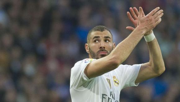 Karim Benzema quiere volver a vestir la camiseta de Francia en la Eurocopa. (AFP)
