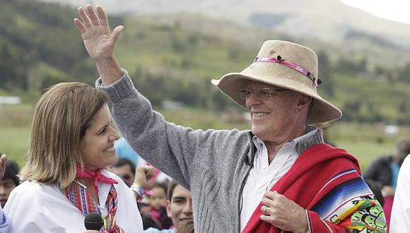 PPK: Nuevo video muestra al candidato entregando dádivas en Huancayo. (Perú21)