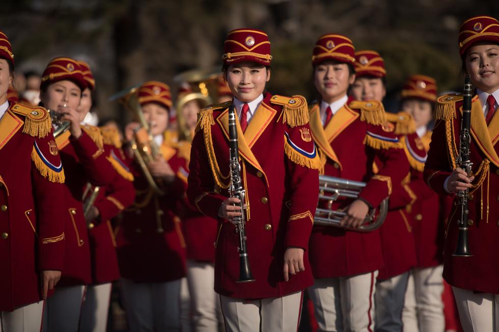 Las 'pom pom girls' de Corea del Norte se roban el show en los Juegos Olímpicos de Invierno. (AFP)