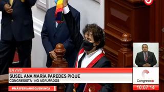 Susel Paredes juró al cargo de congresista portando la bandera LGBTI+