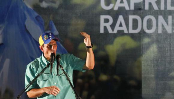 BLANCO FIJO. La opción sexual de Capriles fue puesta en tela de juicio por estar soltero a los 39 años. (Reuters)