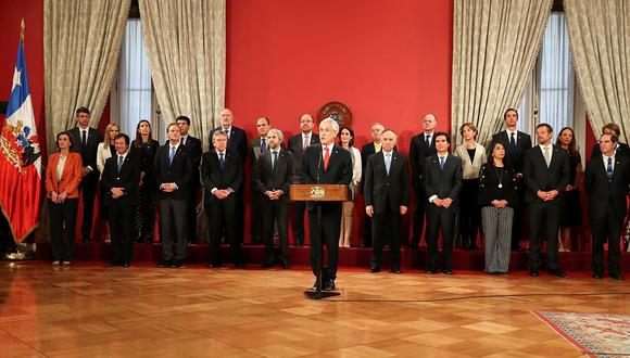 El presidente chileno, Sebastián Piñera, pronuncia un discurso durante una remodelación del gabinete en la casa del gobierno en Santiago. (Foto: Reuters)