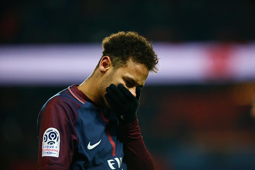 Neymar tiene una lesión y estaría de baja por tres meses. (Getty Images)