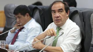 Yonhy Lescano: “En octubre se decide ley antitránsfugas” [ENTREVISTA]