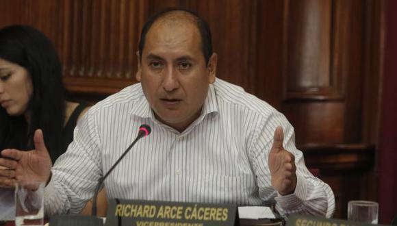 Sorprendido. Parlamentario Arce dice que si existieran irregularidades, tienen que ser investigadas. (Luis Centurión/Perú21)