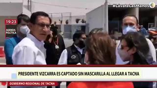Presidente Vizcarra es captado sin mascarilla mientras habla con autoridades en Tacna [VIDEO]